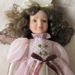 Robe de poupée allemande - France