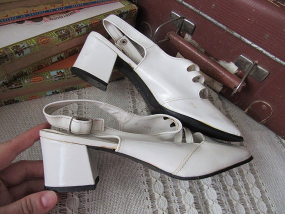 Vintage white laquer sandals faux leather made in