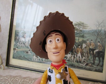 vintage toy story doll, toy story sheriff Woody, sherif doll