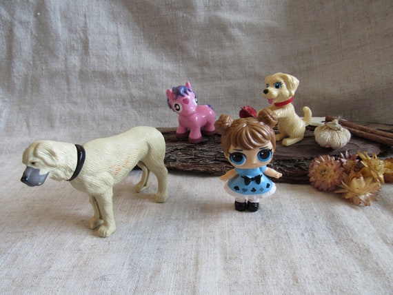Lot of 4 Vintage Toys, Dogs Pony and a Girl Toys, Dogs With Shaking Heads 