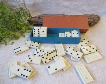 domino vintage, domino retrò, gioco mentale, gioco da tavolo