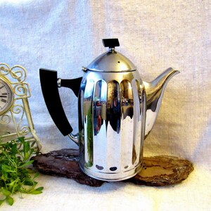 Vintage chromen koffiepot met bakelieten handvat