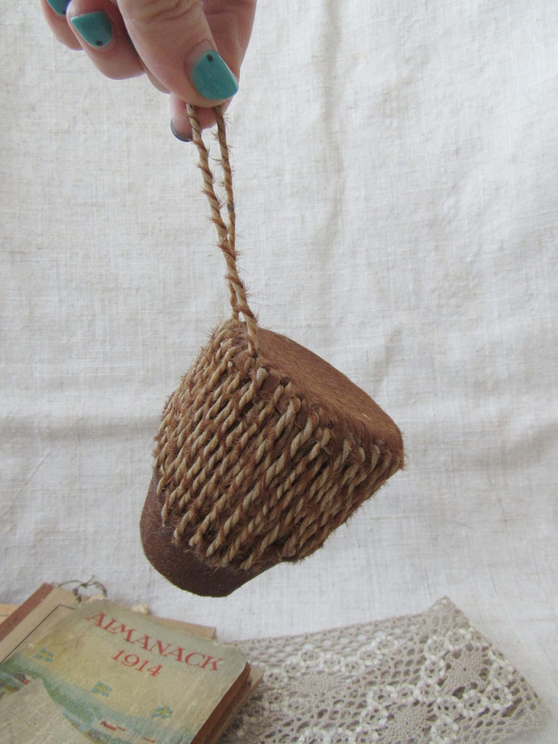 AFRICAN DRUM, Goat Animal Drum, Musical Instrument, urban elegance, foto 2 di 5