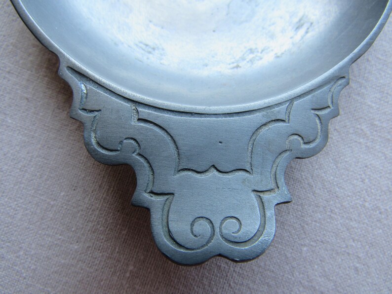 Ashtray vintage lead ashtray gray old ashtray Pfeiffer Winterthur ashtray round dark gray ashtray with ornaments