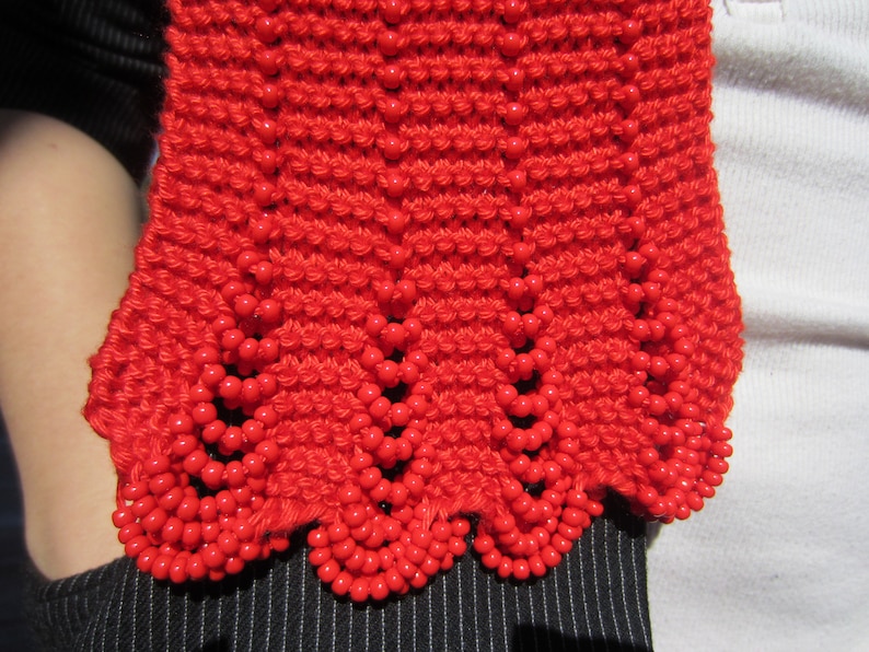 ARTDECO BEADED SCALLOPED Edge Knitted Scarf Fire Engine Red Peruvian