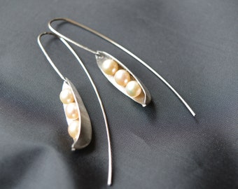 Earings Pea with natural pearls