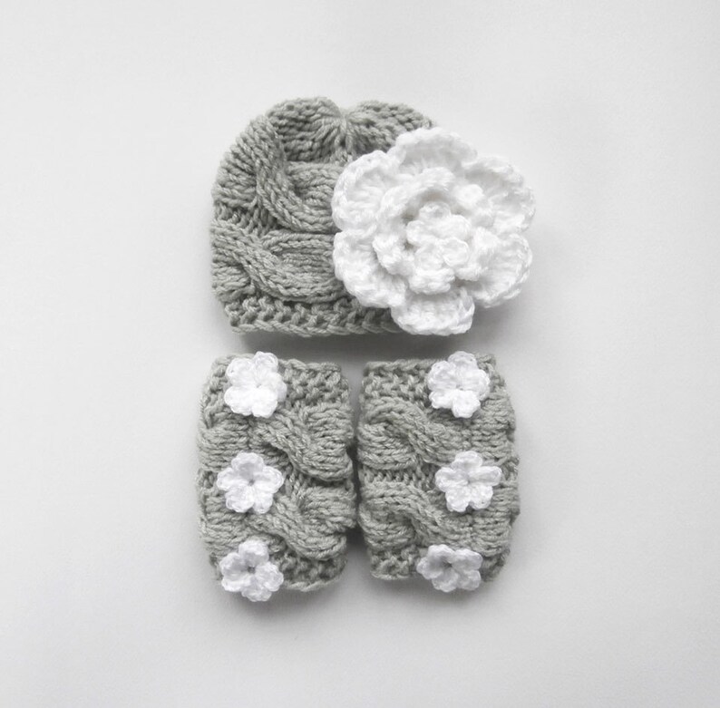 Newborn Baby Girl Outfit/_Baby Girl Hat and Leg Warmers/_Toddler Girl Winter Hat and Leg Warmers/_Toddler Baby Winter Hat/_Baby Winter Outfit