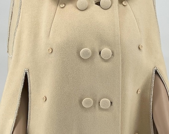 Great Deal - A set of vintage ivory cape and leather purse