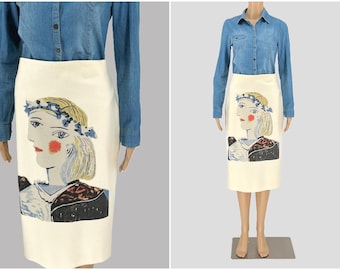A set of wool skirt with denim shirt