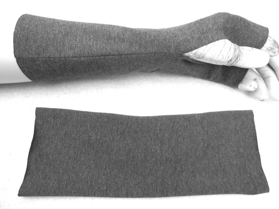 weiche graue Armstulpen aus Baumwolle, warme Handschuhe, ideal zu kurzärmligen Kleidern, unter oder über einen Pulli, das beliebte Geschenk