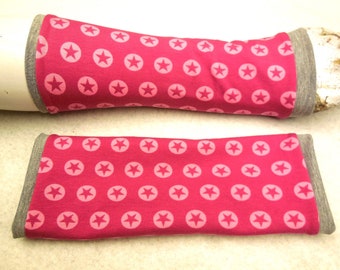 warm 4 seasons, arm warmers, double side, to dresses or over a sweater, gift, elastic, slightly formed and fits good, pink, stars, grey