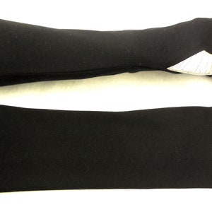 Petra gloves thin fine arm warmers tender, these chic gloves yield with your thumb hole finger-free gloves, the popular gift in deep black image 1