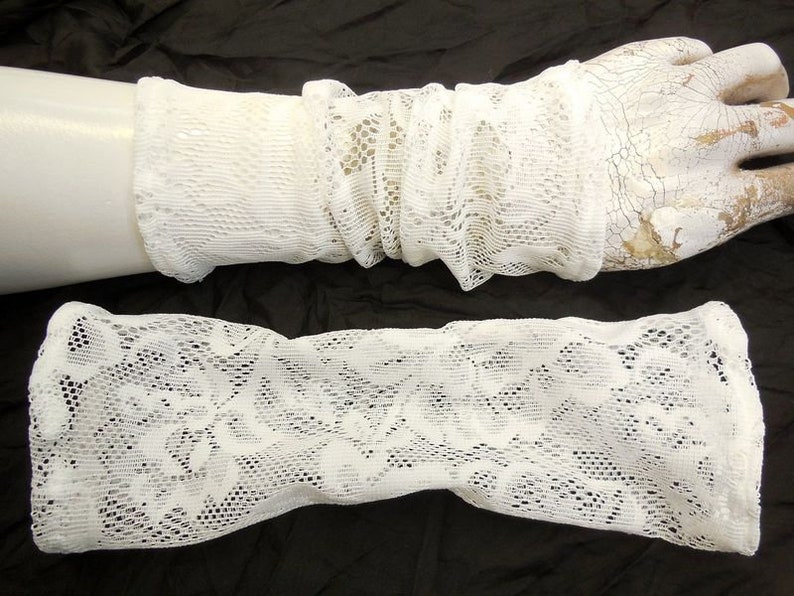 mitaines floral mariage dentelle doux et élastique puls, gants, manchettes Idéal pour les robes ou sur un chandail mince image 4