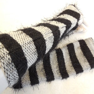 warmly gloves, finely grey arm warmers, ideal to dresses or over a thin sweater, slightly formed and fits good , the popular gift 画像 2