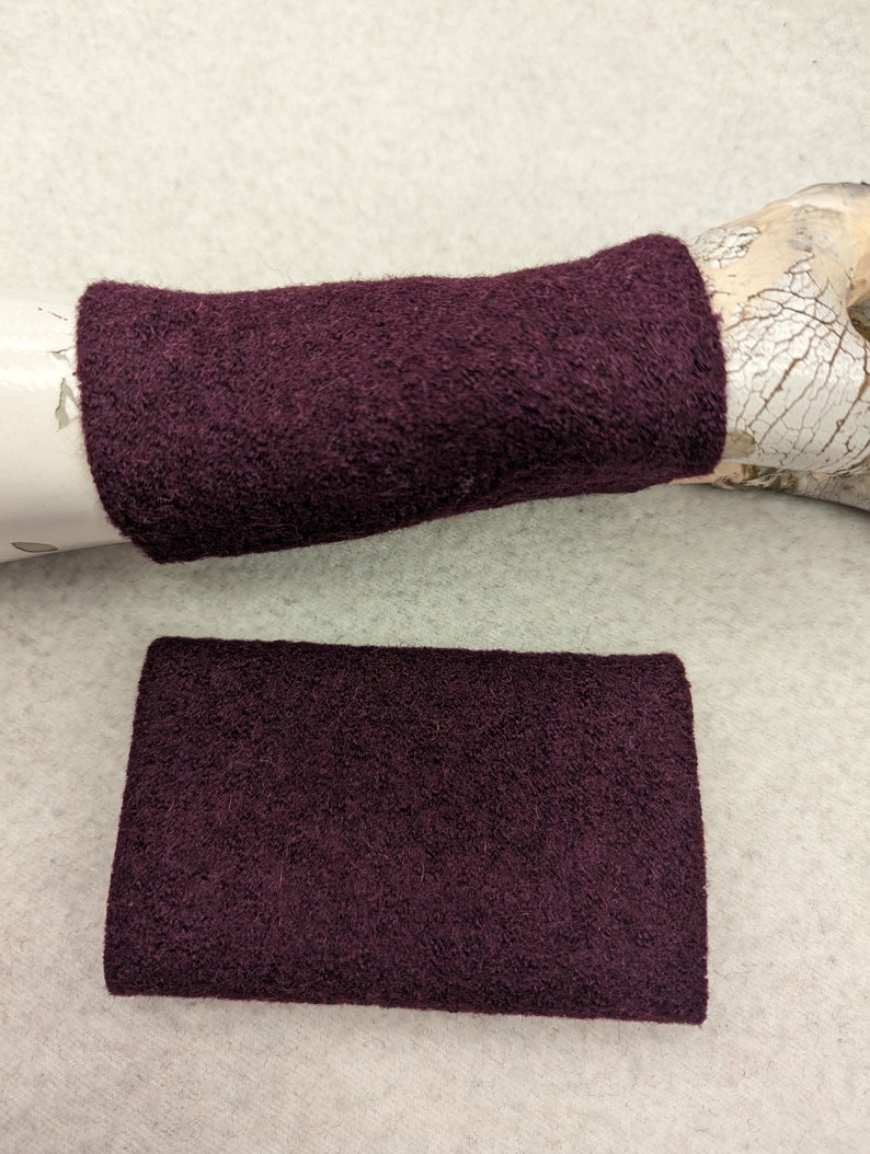 warme weiche Pulswärmer, robuste weicher Strickwolle, langlebige Armstulpen Handschuhe Wolle, zu Kleidern oder über einen Pulli Geschenk Bordeaux