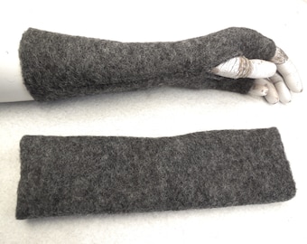 These chic arm warmers are open gloves Slightly fitted form, fit and stretchy, Adaptation, Tyrolean cooked wool