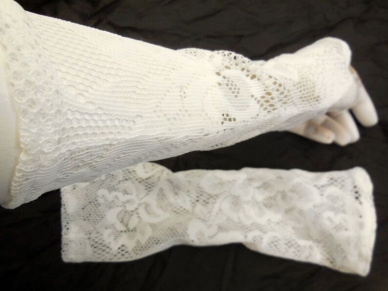 mitaines floral mariage dentelle doux et élastique puls, gants, manchettes Idéal pour les robes ou sur un chandail mince image 3