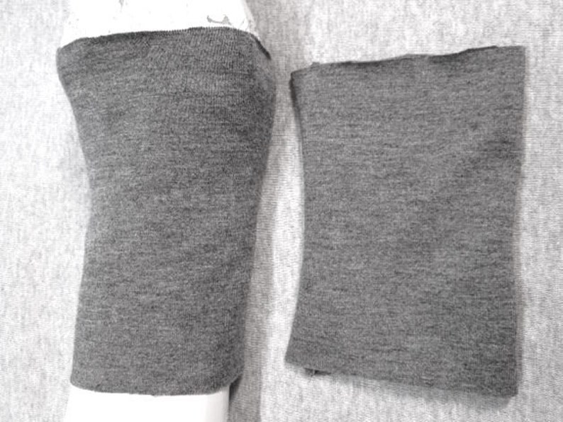 warm soft, grey arm warmers for jogging gloves, puls, wrist warmers, warm and comfortable to wear Ideal to dresses or over a sweater Gray