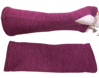 weiche warme Strickwolle leichte Handschuhe Qualität Farbe Lila  Ideal zu Kleidern, unter oder über einen dünnen Pulli Das beliebte Geschenk