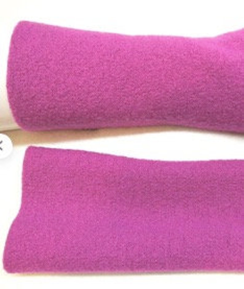 Valencia, wool, gloves, wool arm warmers softly wrist, Tyrolean cooked wool very expensive fabric, The popular gift Pink