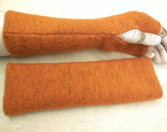 warme Handschuhe, hell orange weiche Wollwalk Armstulpen Schurwolle Kochwolle, Pulswärmer dehnbar, behaglich, geborgen, glücklich, Geschenk