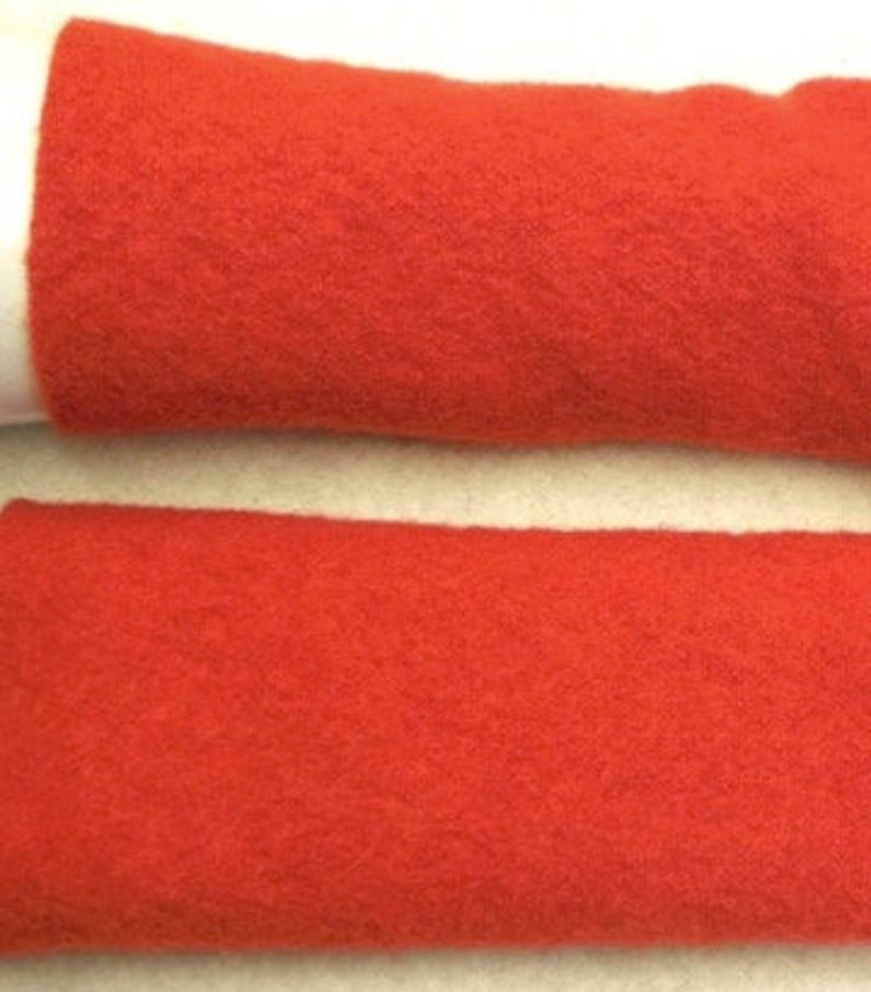 Valencia, wool, gloves, wool arm warmers softly wrist, Tyrolean cooked wool very expensive fabric, The popular gift Red