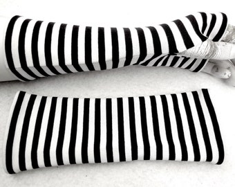 Soft warm gloves stable quality Maritime, strips, expensive thick fabric quality, Yarn dyed and after many washes Unimpressed in color, size