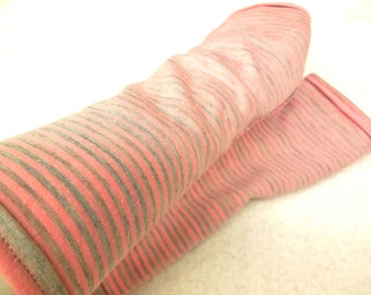 soft gloves striped long-lasting quality  pink to light grey  Ideal with short sleeve dresses, for  Underneath or over a thin jumper, gift