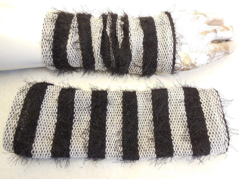 warmly gloves, finely grey arm warmers, ideal to dresses or over a thin sweater, slightly formed and fits good , the popular gift 画像 6