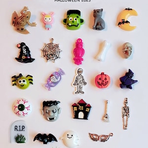 HALLOWEEN TRINKETS (23) for I Spy, I Spy bags, sensory bins, educational games, teaching, crafts.  Dinky Doodads