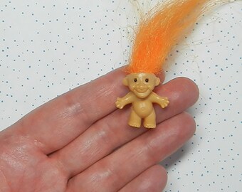 VINTAGE TROLL DOLLS - Vintage troll, Miniature troll doll, mini objects, Miniature doll, Troll doll, 1" doll, party favor, child's gift