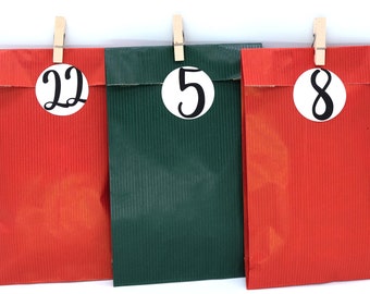 Last Minute - Adventskalender Boho Hygge Stil ROT/GRÜN Geschenktüten 40mm Aufkleber Holz-Klammern Kordel schlicht Männer