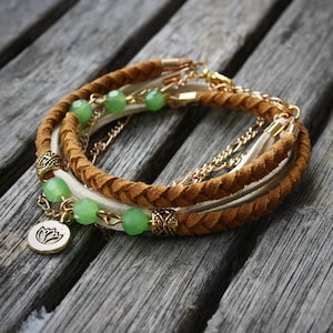 Damen-Yoga-Armband, mehrreihig, geflochtenes Wildleder, Yoga-Anhänger, Wildleder (verschiedene Farben erhältlich) und Goldkette. -BRA75-