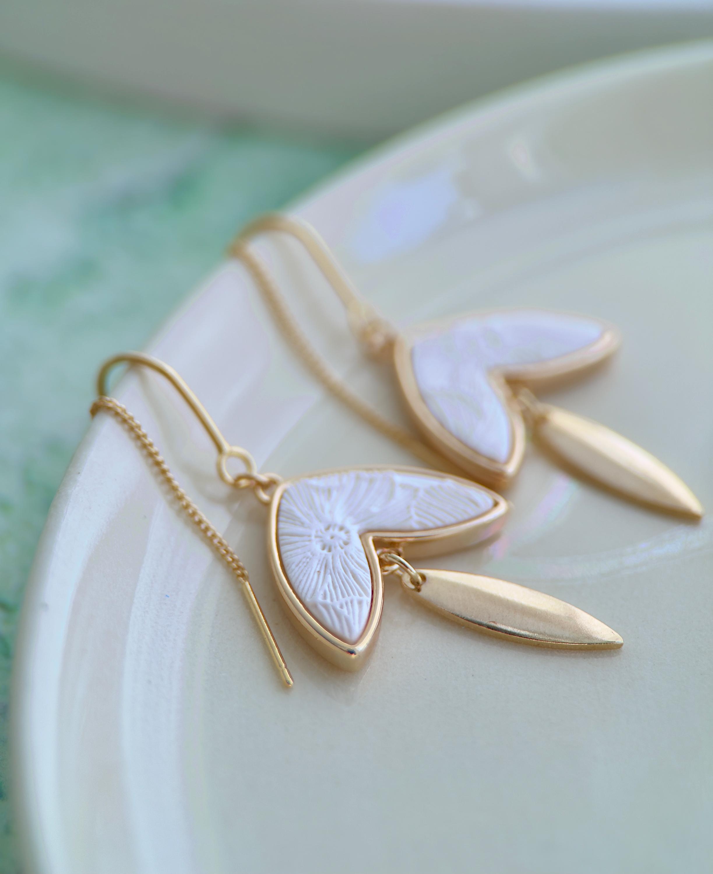 Boucles d' Oreilles Flowers fleurs acier inoxydable Couleur doré