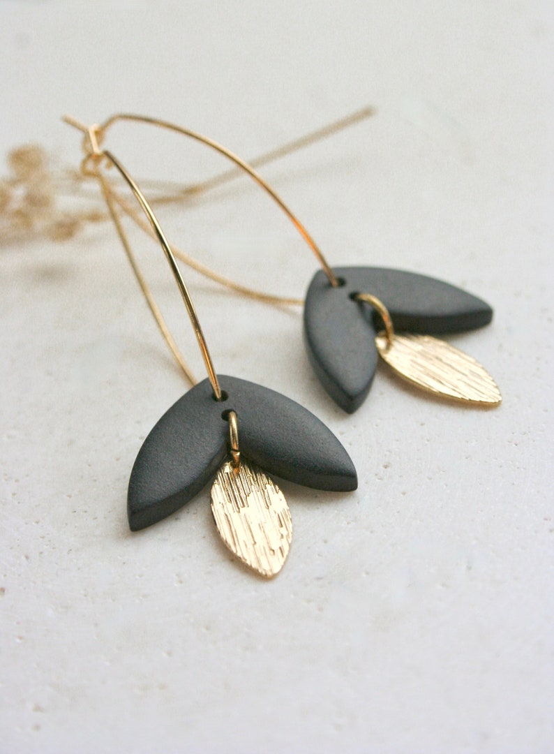 EARRING long, long gold plated oval ring and double pendant, gold leaf charm and matte black OR sage green piece in polymer clay. Black