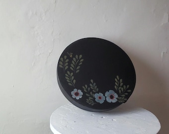 Vintage Shaker style flat round box / 80s handpainted dark academia organization black blue flowers