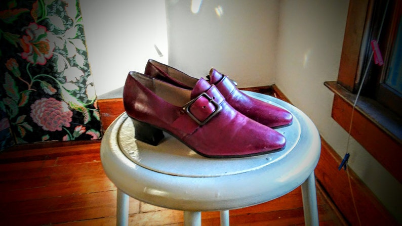Buckle heels size 6 red leather womens with buckle vintage connie early 90s size 6b made in brazil dark red work classic unique retro