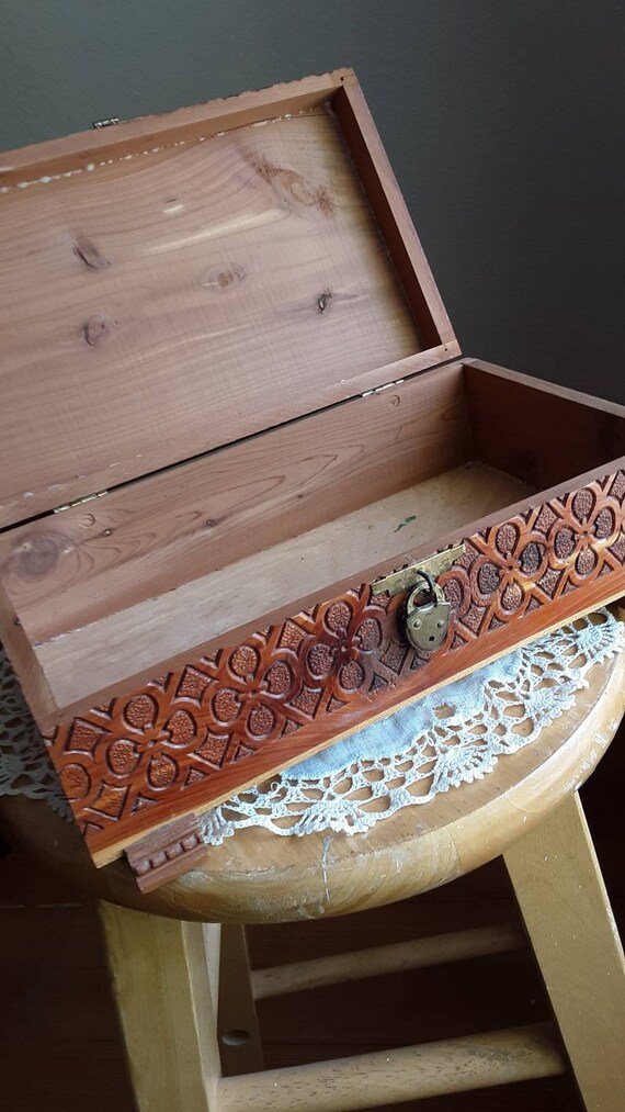 antique carved cedar chest / Keepsake jewelry / wood … Gem