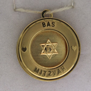 14K Vintage Bas Mitzvah Disc Pendant