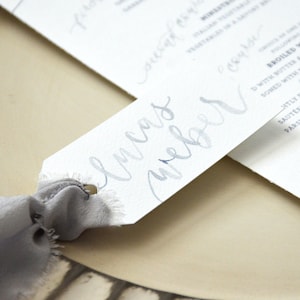 Etiquettes pour cadeaux personnalisées calligraphie aquarelle, marque-places de mariage texturés, étiquettes pour prénoms EVJF, marque-places manuscrits