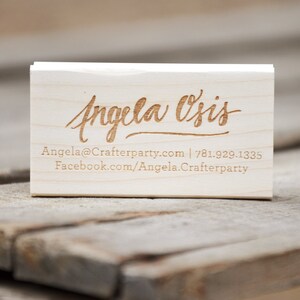 Personalizado, y personalizado, 1 línea de handwritten y 1 o 2 líneas de sello de goma de texto digital, perfecto para tarjetas de visita