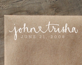 Caligrafía manuscrita personalizada y sello de goma de texto digital, nombres con fecha de boda o apellido