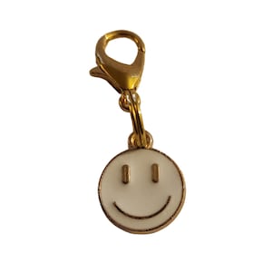 Goldtone Smiley Face Zipper Pull – A Little Gift of Positivity and Kindness