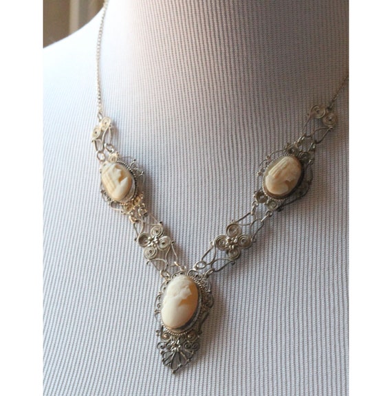 Vintage 2024 cameo necklace