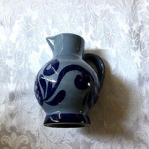 Sgrafo German-style stoneware pitcher