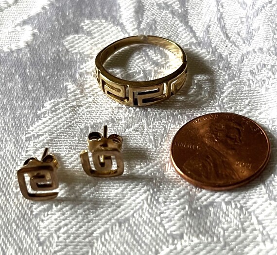 14K Greek Key: Gold ring & stud earrings set - image 9