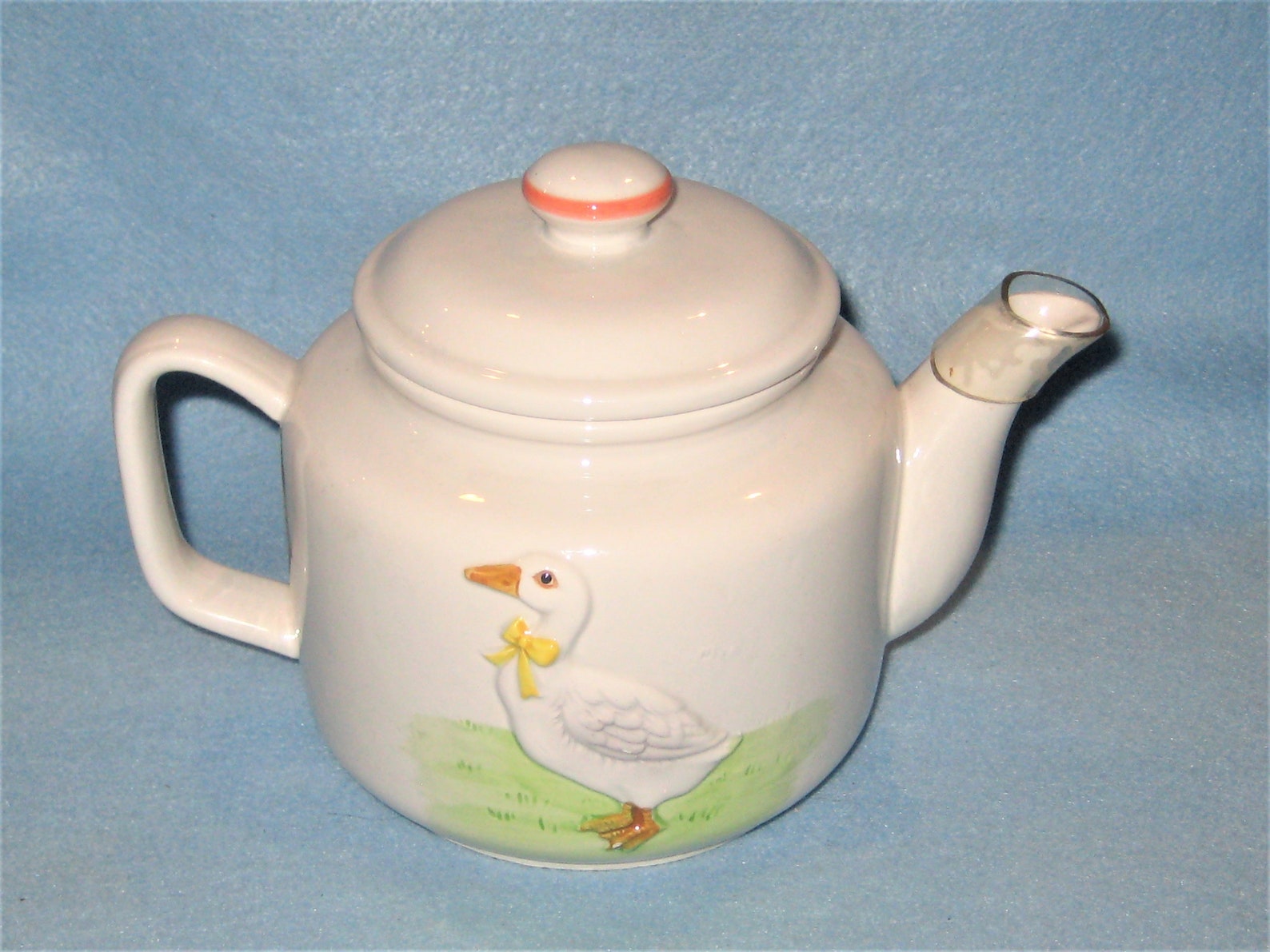 Vintage OTAGIRI TeapotWhite 3D Duck Embossed Teapot with Lid. Etsy