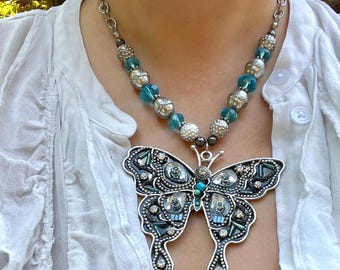 Collar vintage Y2K con diseño de mariposa, cadena ajustable con cuentas de cristal azul y diamantes de imitación, estilo boho.