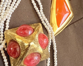 Vintage Chunky Gold Statement Brooch Set – Orange Brooches Glam – 1970s–1980s- Brooches Lot