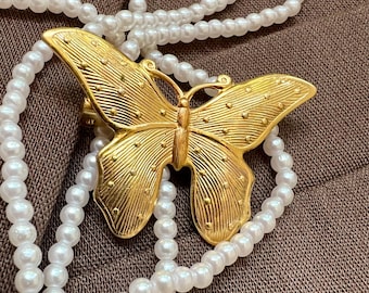 Vintage Gold Ton Schmetterling Brosche Strukturierte Flügel Minimalist Pin | 80er Jahre Modeschmuck